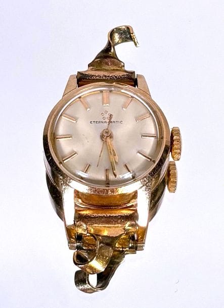 Eterna 1948 8515.69 Yellow gold Silver 2000 | Dealer | EveryWatch