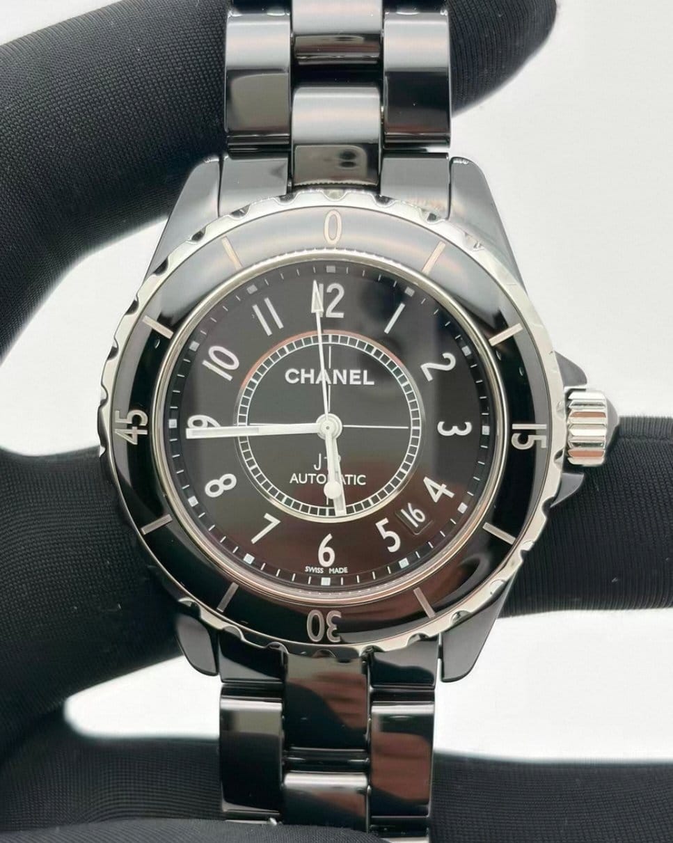 Chanel J12 H0685 Ceramic Black 2018 France | Dealer | EveryWatch