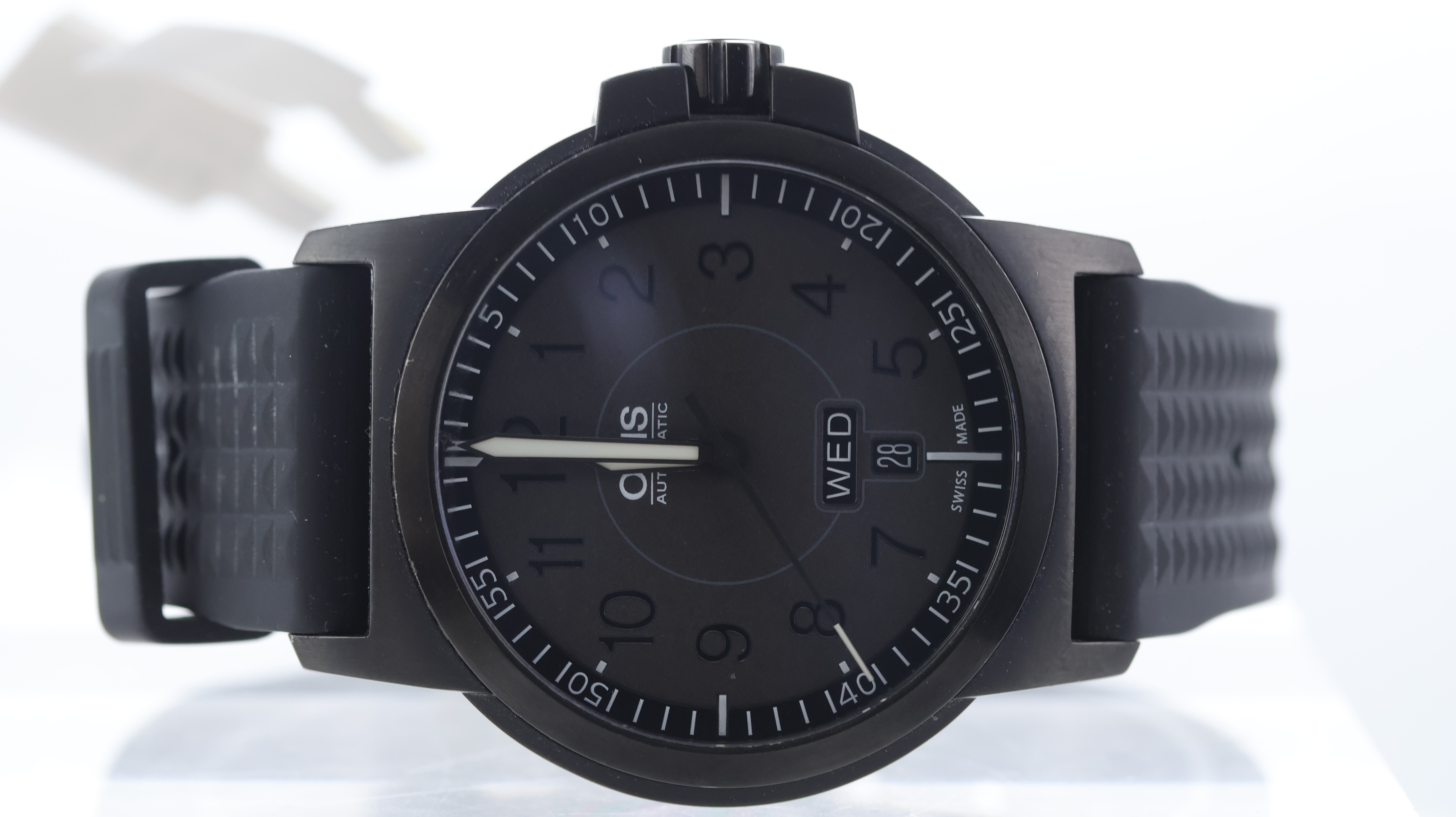 Oris BC3 7501 Stainless steel Black | Dealer | EveryWatch