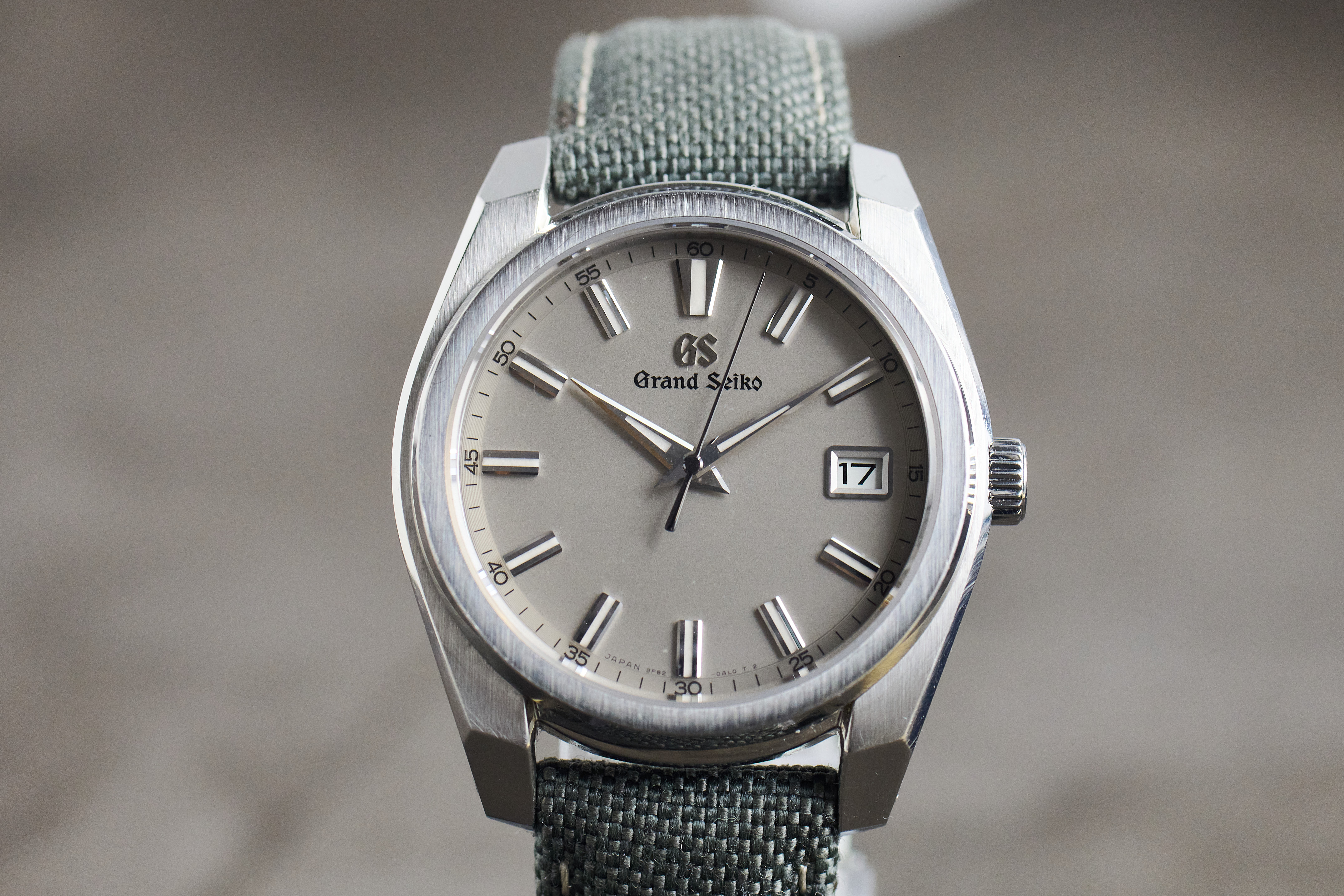 Grand Seiko SBGX005 Stainless steel Silver | Dealer | EveryWatch
