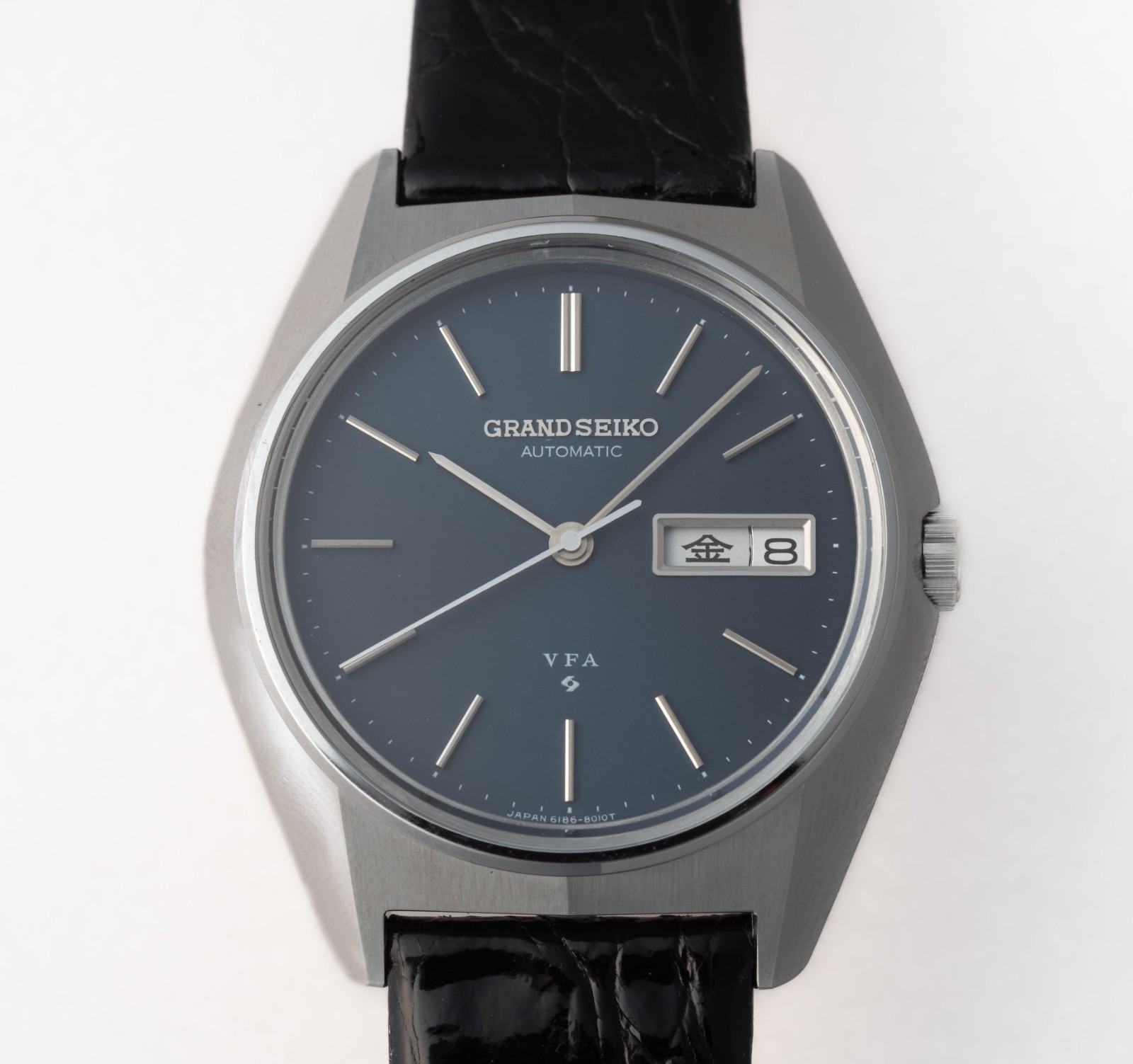 Seiko 7820-5130 Stainless steel Black 1987 | Dealer | EveryWatch