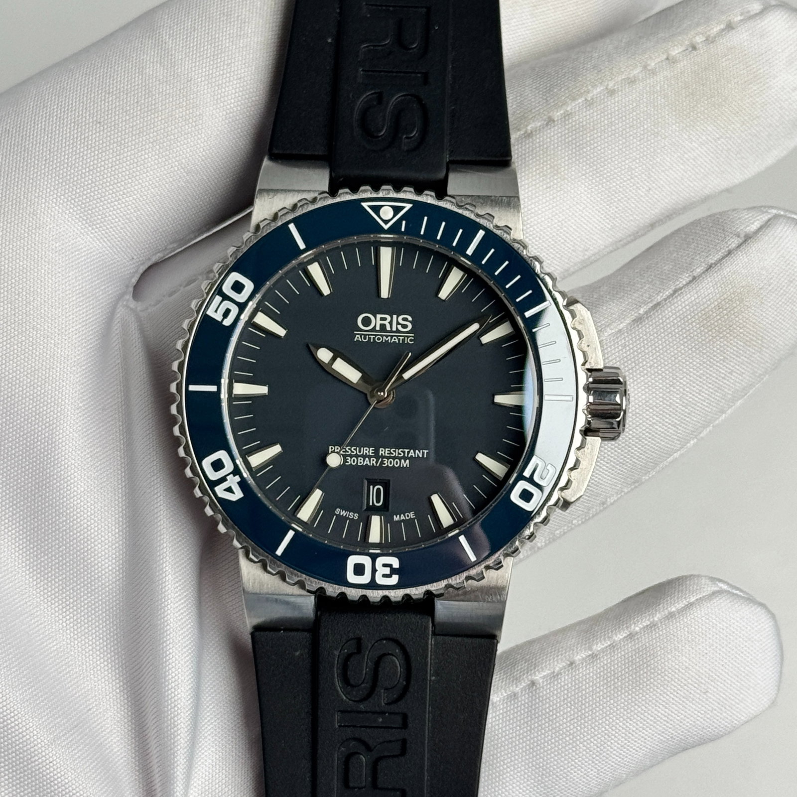Oris 7401 Stainless steel Black Japan | Dealer | EveryWatch