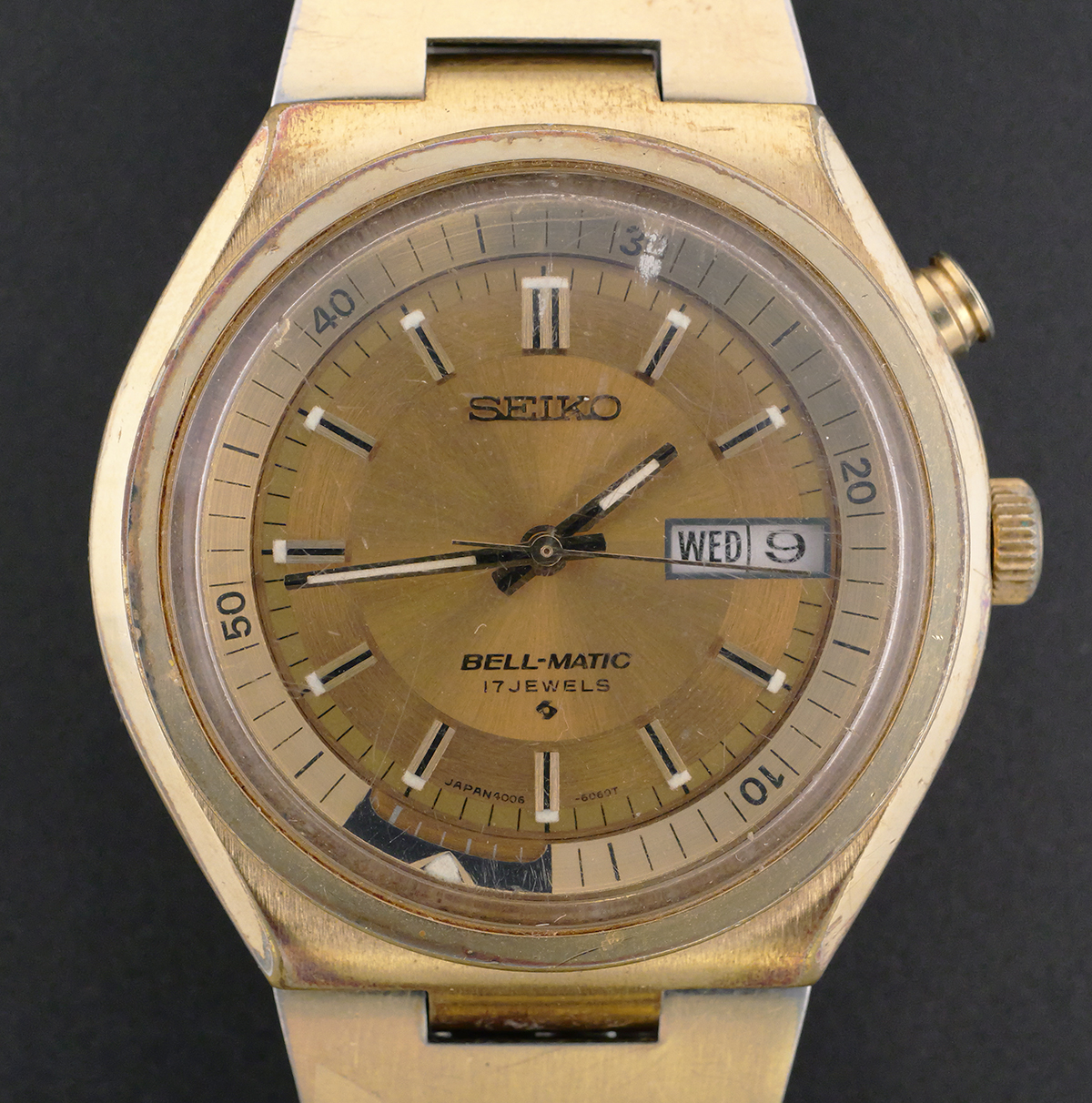 Seiko Solar V115-0BC0 Stainless steel White | Dealer | EveryWatch