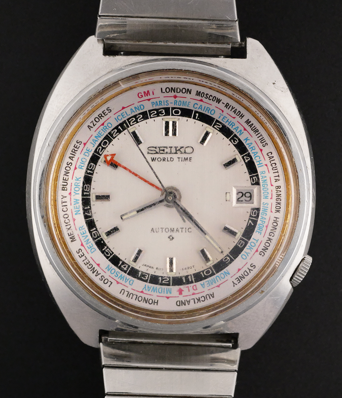 Seiko 8325-8000 Stainless steel White 1966 | Dealer | EveryWatch