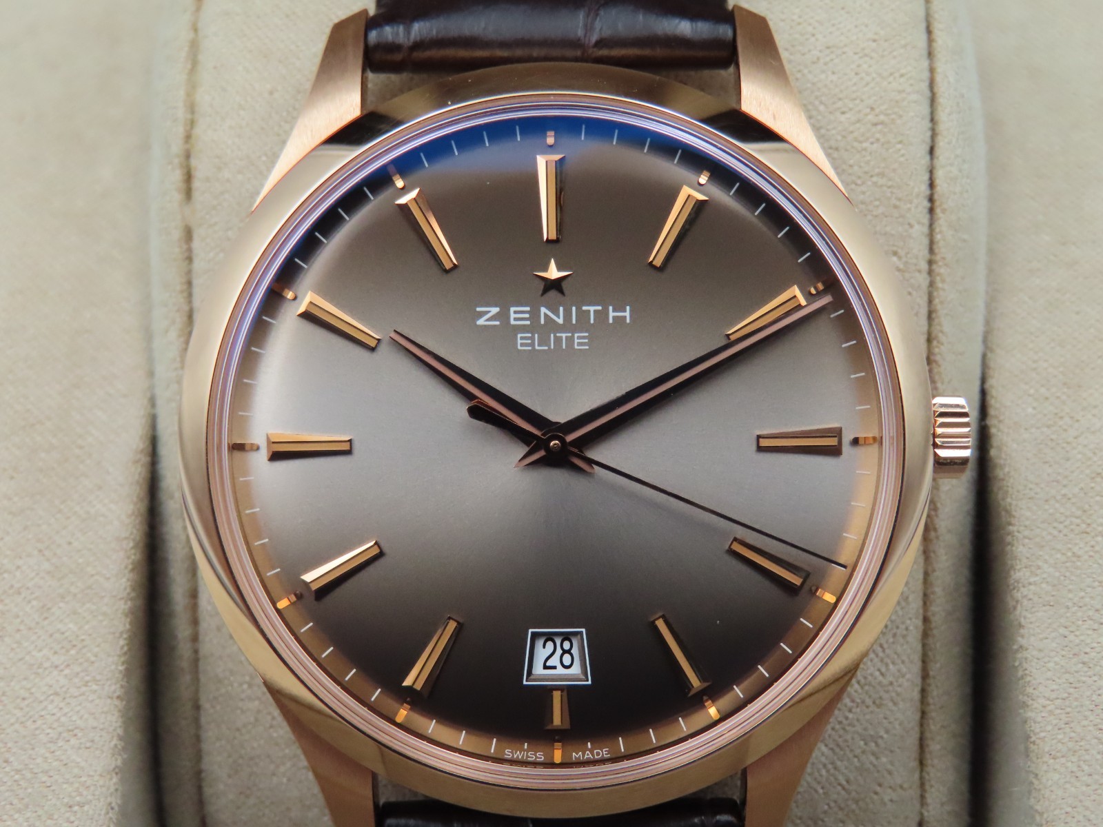 Zenith Captain Central Second 18.2020.670/22.c498 18k rose gold