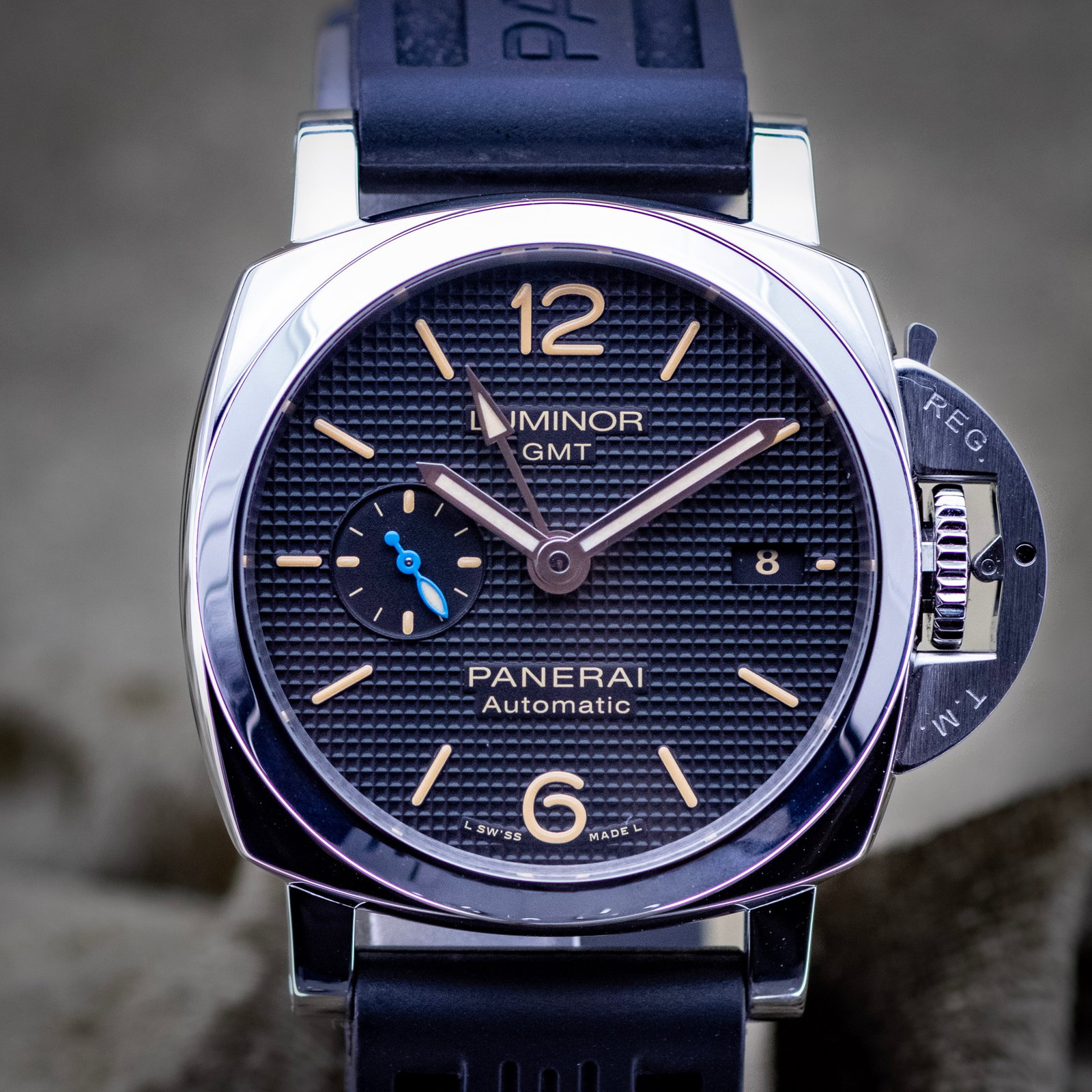 Zeppelin Friedrichshafen 8556-3 Stainless steel Blue | Dealer