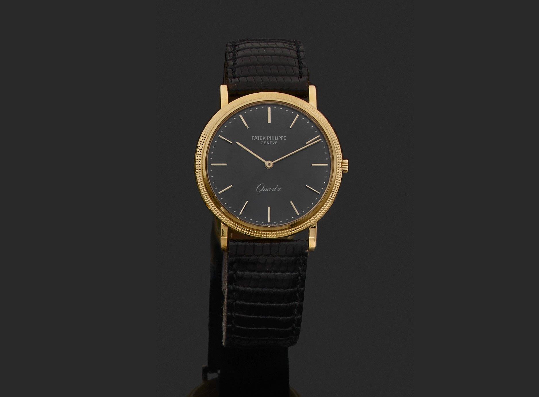 Patek Philippe Calatrava 3744 33mm Yellow gold Blue-1