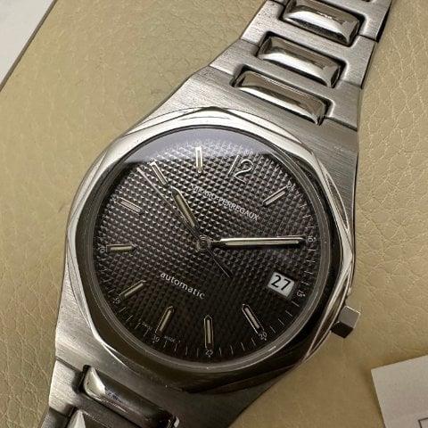 Girard-Perregaux Laureato 8010 36mm Stainless steel Gray